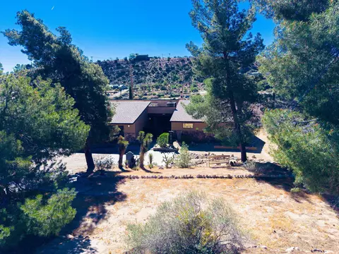 Exterior - 7674 Rockaway Ave, Yucca Valley, CA 92284 photo 1 of 13