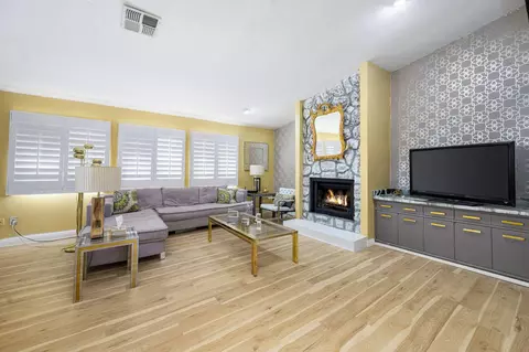Living - 7674 Rockaway Ave, Yucca Valley, CA 92284 photo 2 of 3
