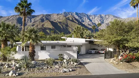 2555 N Junipero Ave, Palm Springs, CA 92262