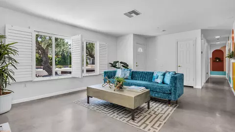 2120 E Del Lago Rd, Palm Springs, CA 92262