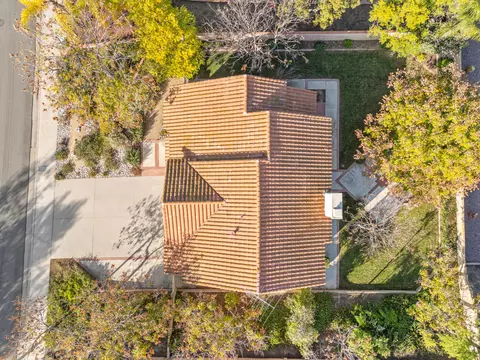 View/Area - 6746 Alderpoint Ct, Riverside, CA 92506 photo 2 of 3