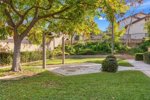 Exterior - 6746 Alderpoint Ct, Riverside, CA 92506 photo 6 of 7