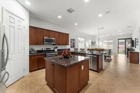 Kitchen - 42897 Cusino Ct, Indio, CA 92203 photo 3 of 5