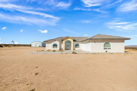 Exterior - 62734 Starlight St, Joshua Tree, CA 92252 photo 9 of 10