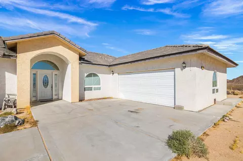Exterior - 62734 Starlight St, Joshua Tree, CA 92252 photo 1 of 10