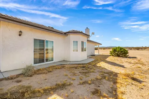 Exterior - 62734 Starlight St, Joshua Tree, CA 92252 photo 6 of 10