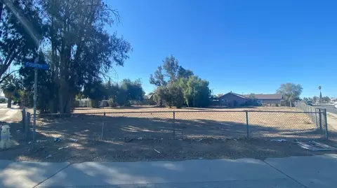 1 W 4th St, Perris, CA 92570