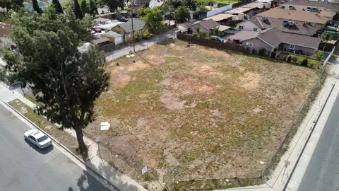 1 W 4th St, Perris, CA 92570 photo 2