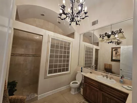 Bath - 26461 Edgewater Ln, Helendale, CA 92342 photo 1 of 4