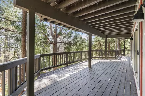Exterior - 783 Crown Dr, Lake Arrowhead, CA 92352 photo 4 of 10