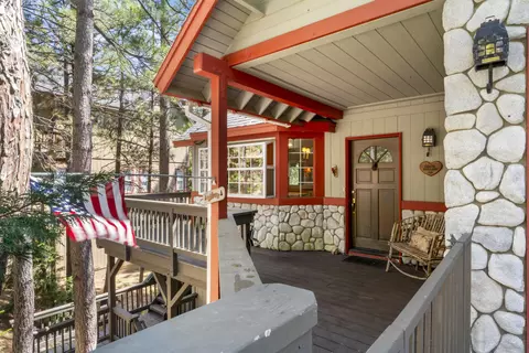 783 Crown Dr, Lake Arrowhead, CA 92352