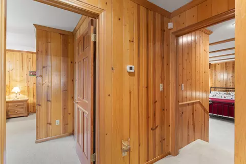 Entry Way - 783 Crown Dr, Lake Arrowhead, CA 92352 photo 6 of 7
