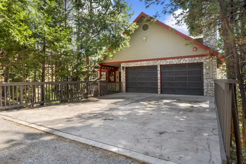 Exterior - 783 Crown Dr, Lake Arrowhead, CA 92352 photo 10 of 10