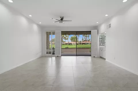 Living - 44 Majorca Dr, Rancho Mirage, CA 92270 photo 4 of 5