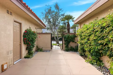 Exterior - 44 Majorca Dr, Rancho Mirage, CA 92270 photo 2 of 12