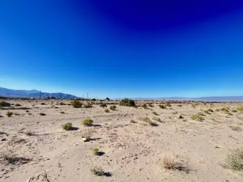 2641 Desert Dr, Thermal, CA 92274 photo 5