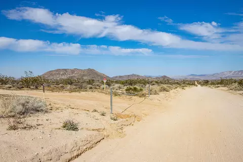 0 Mallow Rd, Landers, CA 92285 photo 8