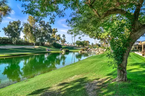 41721 Woodhaven Dr W, Palm Desert, CA 92211