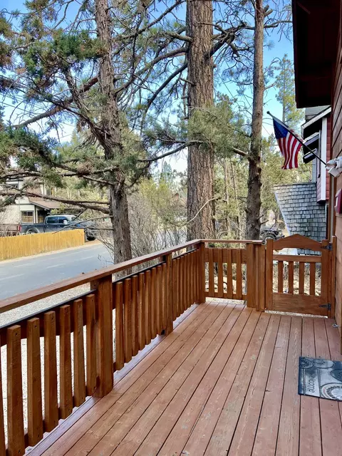 Exterior - 2084 5th Ln, Big Bear City, CA 92314 photo 3 of 5