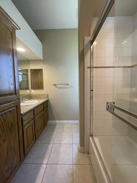 Bath - 78690 Darrell Dr, Bermuda Dunes, CA 92203 photo 3 of 5