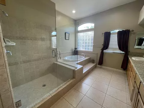 Bath - 78690 Darrell Dr, Bermuda Dunes, CA 92203 photo 2 of 7