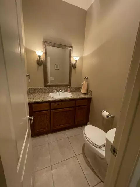 Bath - 78690 Darrell Dr, Bermuda Dunes, CA 92203 photo 2 of 5