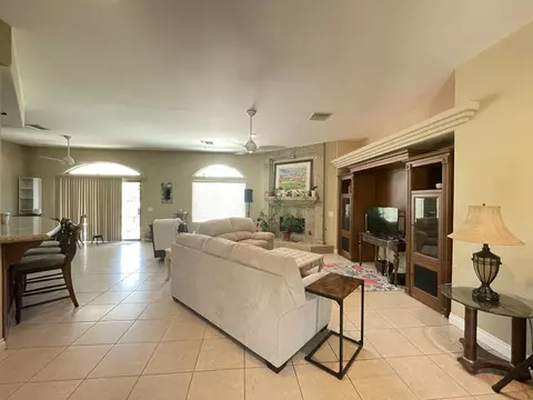 Living - 78690 Darrell Dr, Bermuda Dunes, CA 92203 photo 2 of 3