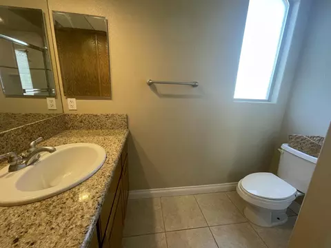 Bath - 78690 Darrell Dr, Bermuda Dunes, CA 92203 photo 4 of 5