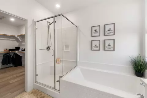 Bath - 40161 Padova Dr, Indio, CA 92203 photo 2 of 3