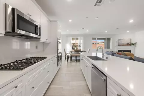 Entry Way - 40161 Padova Dr, Indio, CA 92203 photo 4 of 5