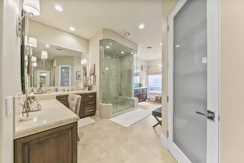 Bath - 49347 Gila River St, Indio, CA 92201 photo 4 of 6