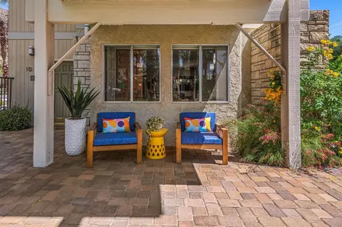 290 S San Jacinto Dr, Palm Springs, CA 92262