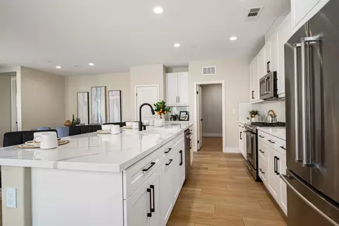 Kitchen - 51620 Sidewinder Dr, Indio, CA 92201 photo 2 of 3