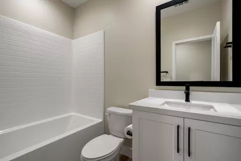 Bath - 51620 Sidewinder Dr, Indio, CA 92201 photo 2 of 2