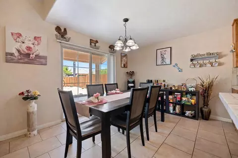Dining - 7562 Inca Trl, Yucca Valley, CA 92284 photo 1 of 3
