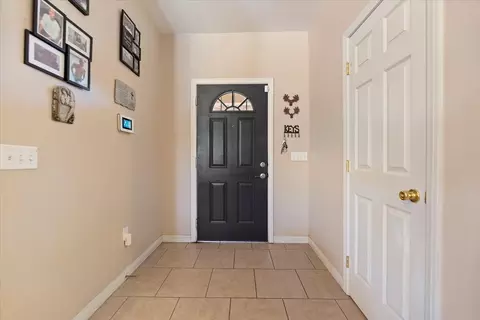 Entry Way - 7562 Inca Trl, Yucca Valley, CA 92284 photo 1 of 4