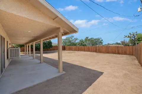 Exterior - 7562 Inca Trl, Yucca Valley, CA 92284 photo 5 of 5
