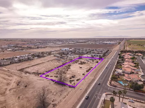 498 W Wall Rd, Imperial, CA 92251