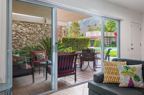 500 W Arenas Rd, Palm Springs, CA 92262