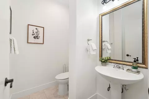 Bath - 49438 Douglas St, Indio, CA 92201 photo 1 of 4