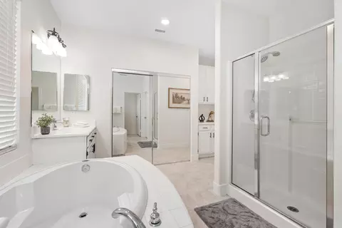 Bath - 49438 Douglas St, Indio, CA 92201 photo 4 of 4