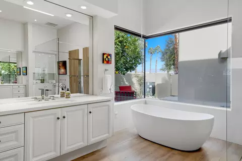 Bath - 79995 Double Eagle Way, La Quinta, CA 92253 photo 1 of 7