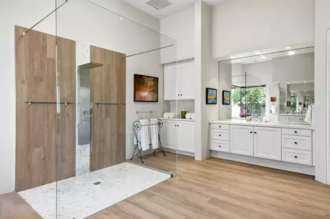 Bath - 79995 Double Eagle Way, La Quinta, CA 92253 photo 3 of 7
