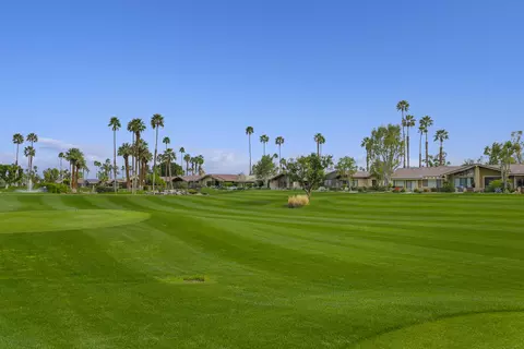 229 Green Mountain Dr, Palm Desert, CA 92211