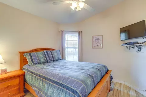 Bedroom - 45100 Coldbrook Ln, La Quinta, CA 92253 photo 3 of 8