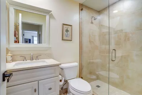 Bath - 45100 Coldbrook Ln, La Quinta, CA 92253 photo 2 of 2