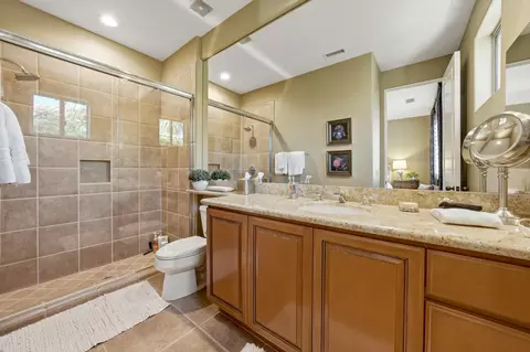 Bath - 79955 Double Eagle Way, La Quinta, CA 92253 photo 5 of 6