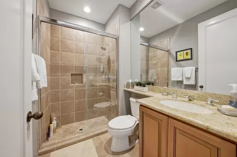 Bath - 79955 Double Eagle Way, La Quinta, CA 92253 photo 4 of 6