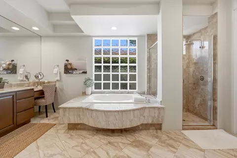 Bath - 79955 Double Eagle Way, La Quinta, CA 92253 photo 3 of 6