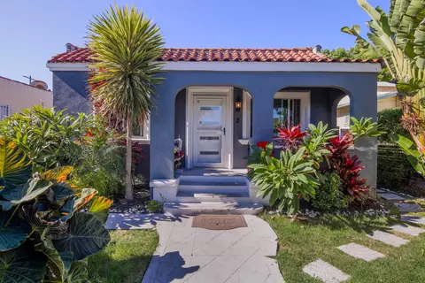 5907 S Van Ness Ave, Los Angeles, CA 90047